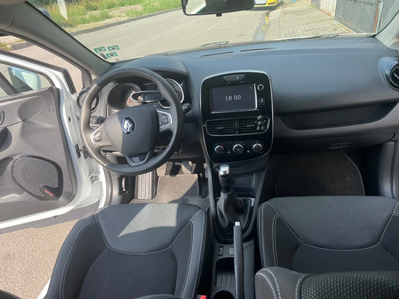 Renault Clio 0.9 TCE + LPG Grandtour, снимка 4 - Автомобили и джипове - 52731355