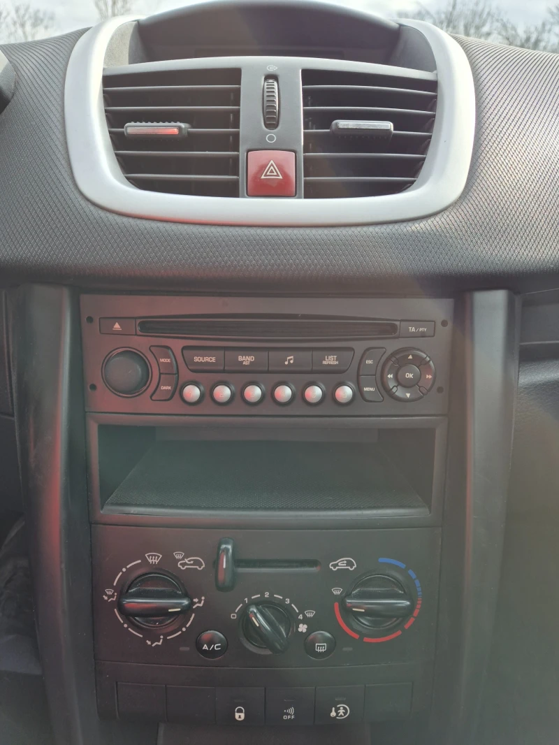 Peugeot 207, снимка 10 - Автомобили и джипове - 53220086
