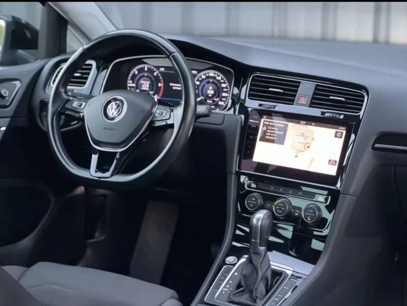 VW Golf, снимка 5 - Автомобили и джипове - 53366236