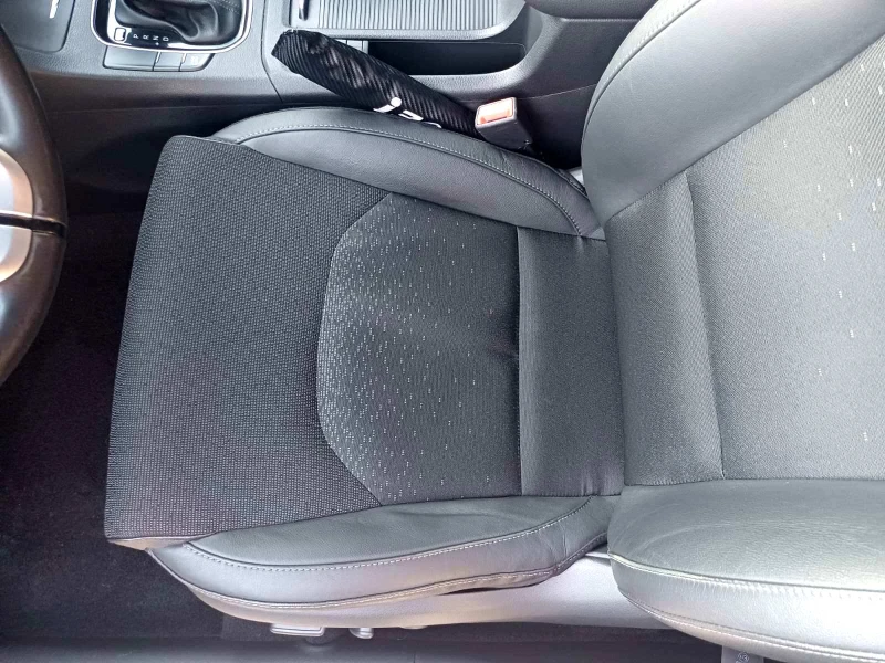 Hyundai I30 1.6 CRDi -FULL, снимка 15 - Автомобили и джипове - 53402534