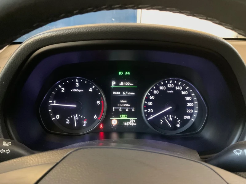 Hyundai I30 1.6 CRDi -FULL, снимка 9 - Автомобили и джипове - 53402534