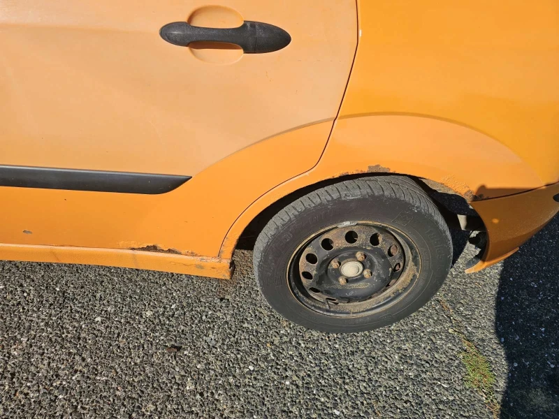 Ford Focus 1.8 TDI, снимка 15 - Автомобили и джипове - 53509965