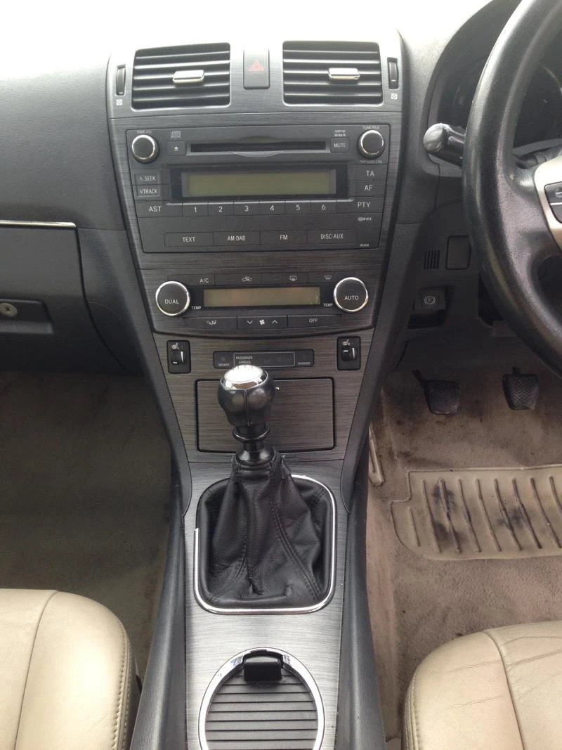 Toyota Avensis 2.0d4d 126��. ���� | Mobile.bg � ����������� 12