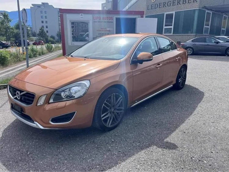 Volvo S60  T6 awd Husky Edition , снимка 1 - Автомобили и джипове - 47410824