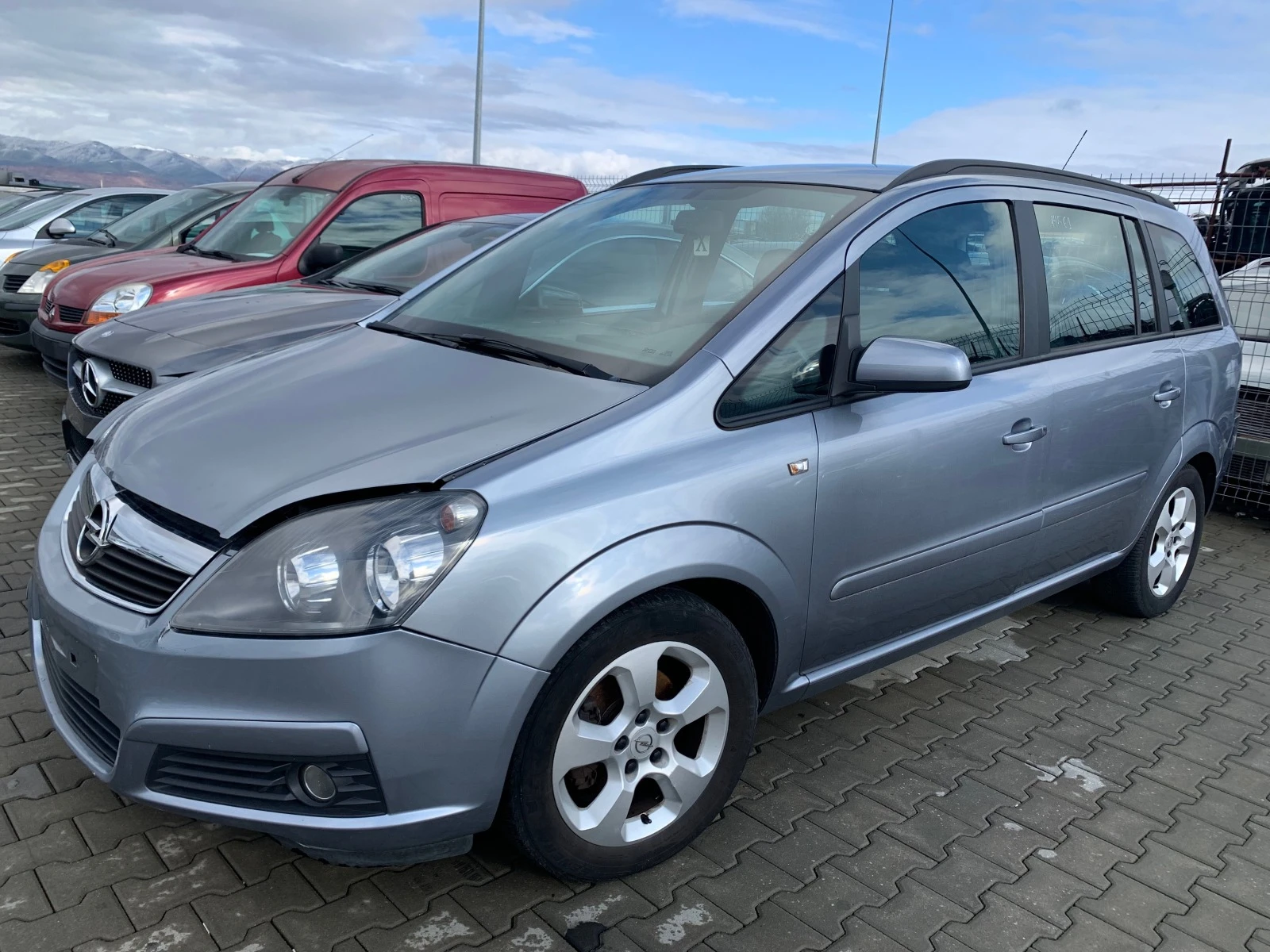 Opel Zafira 1.6/1.8/1.9CDTI, снимка 1