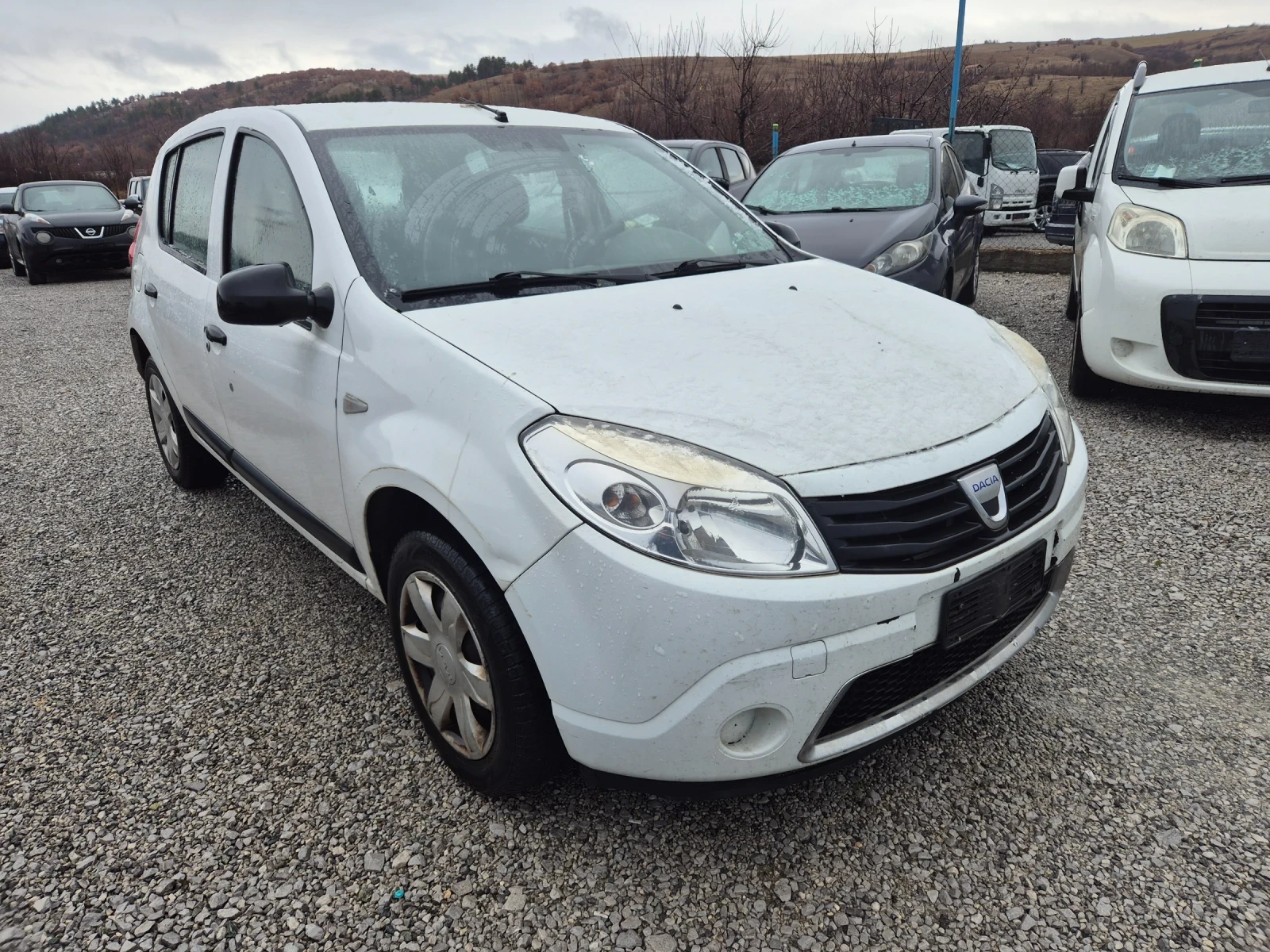 Dacia Sandero 1.2 - изображение 2