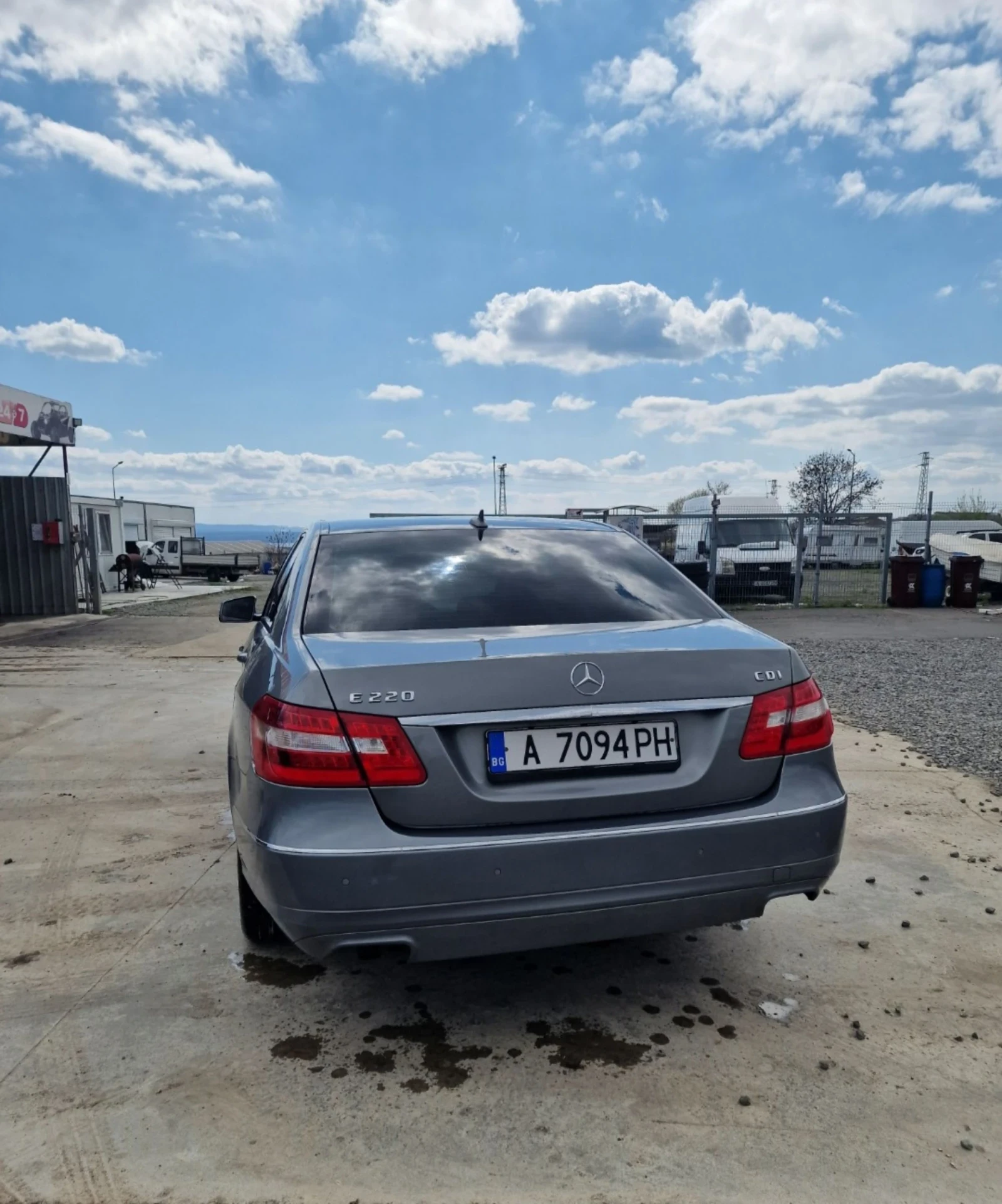 Mercedes-Benz E 220  - изображение 3