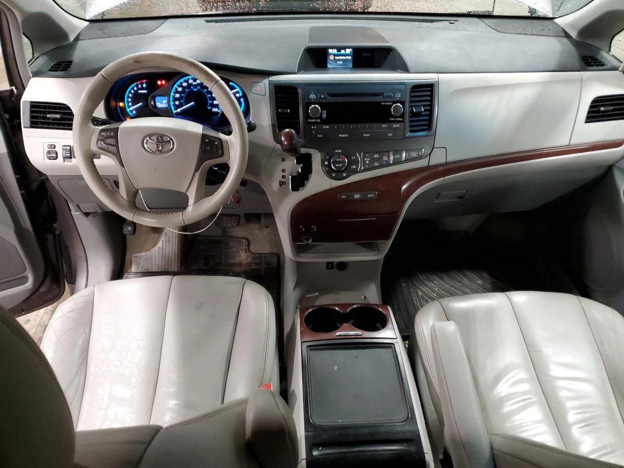Toyota Sienna XLE 3.5L * ЛИЗИНГ*  - изображение 8