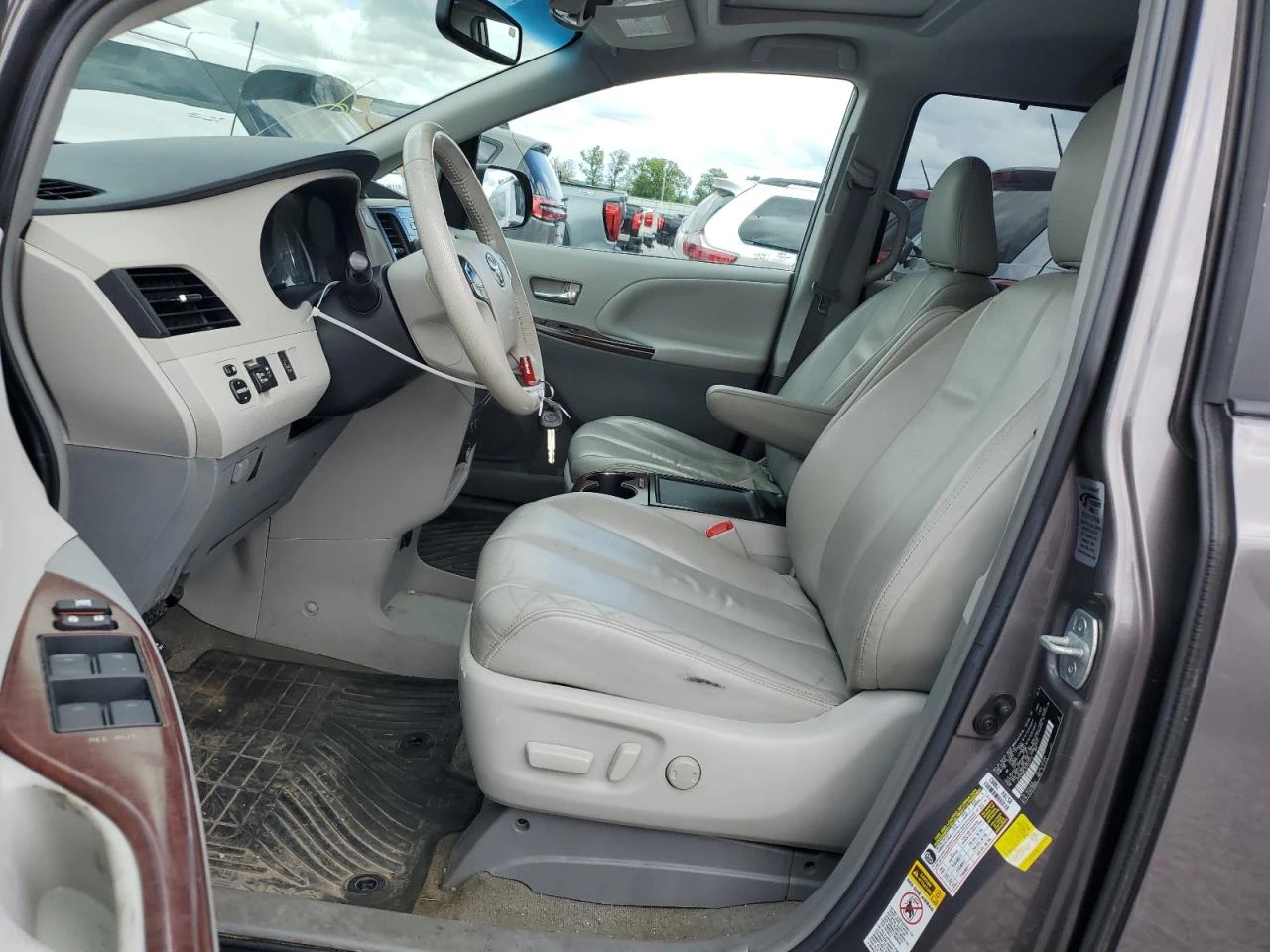Toyota Sienna XLE 3.5L * ЛИЗИНГ*  - изображение 7