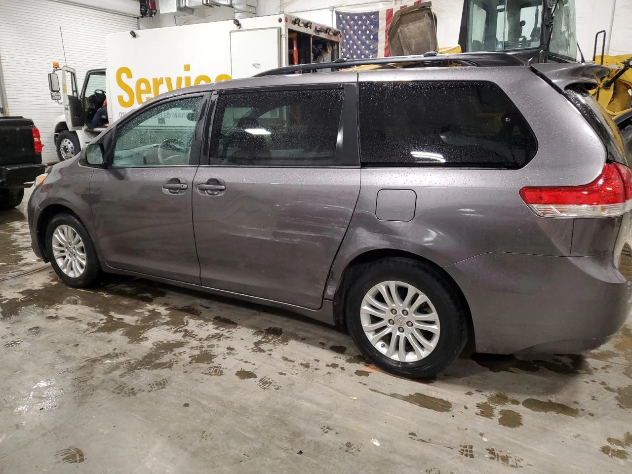 Toyota Sienna XLE 3.5L * ЛИЗИНГ*  - изображение 3