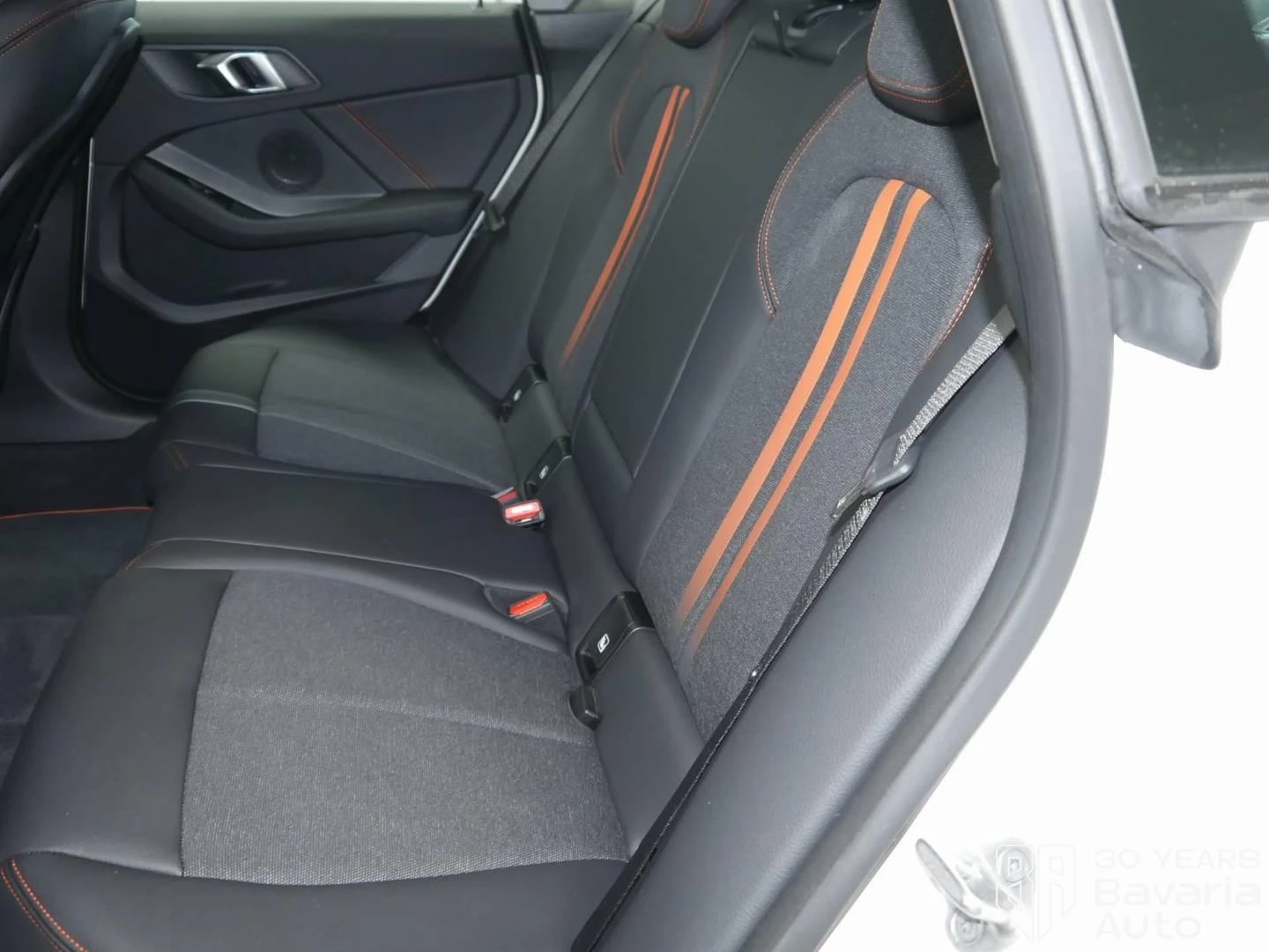 BMW 218 i Gran Coupe  Sport Line - изображение 8