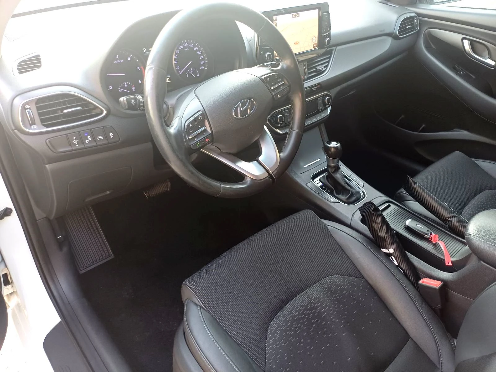 Hyundai I30 1.6 CRDi -FULL | Mobile.bg � ����������� 12