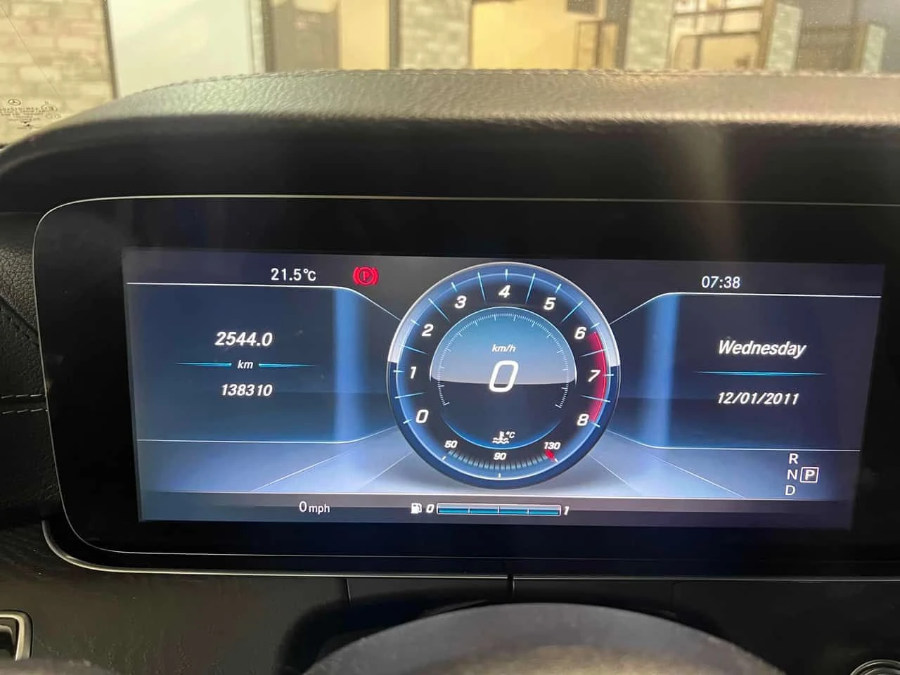 Mercedes-Benz E 400 * CARFAX * ЦЕНА ДО БГ - изображение 8