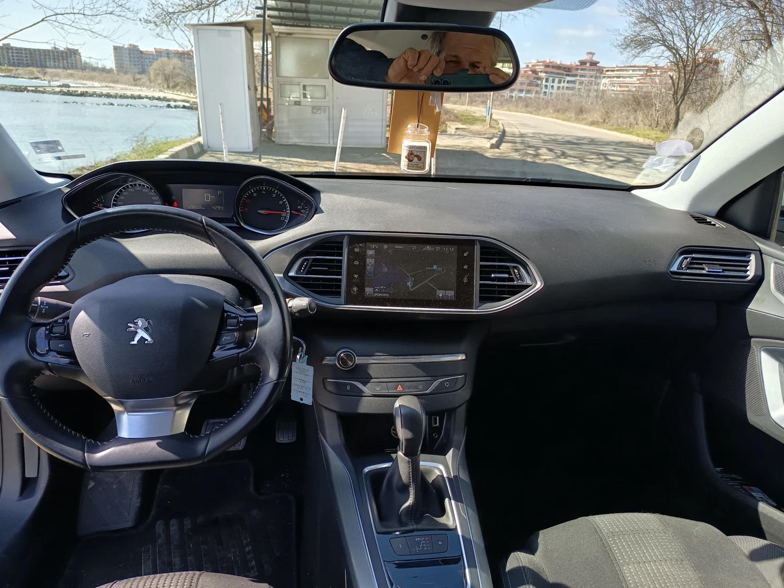 Peugeot 308 1.2i automatic , снимка 5 - Автомобили и джипове - 53817463