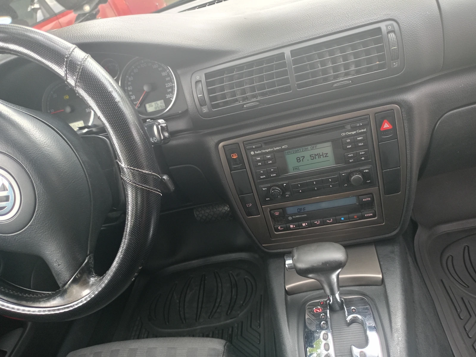 VW Passat, снимка 4 - Автомобили и джипове - 54157210