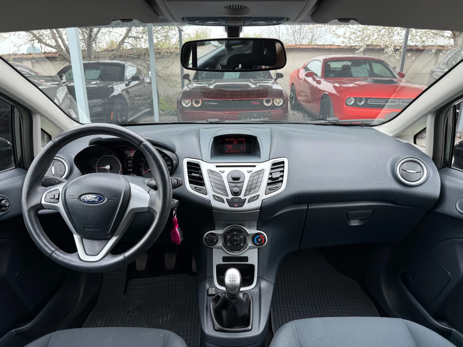 Ford Fiesta LPG, снимка 14 - Автомобили и джипове - 54259664