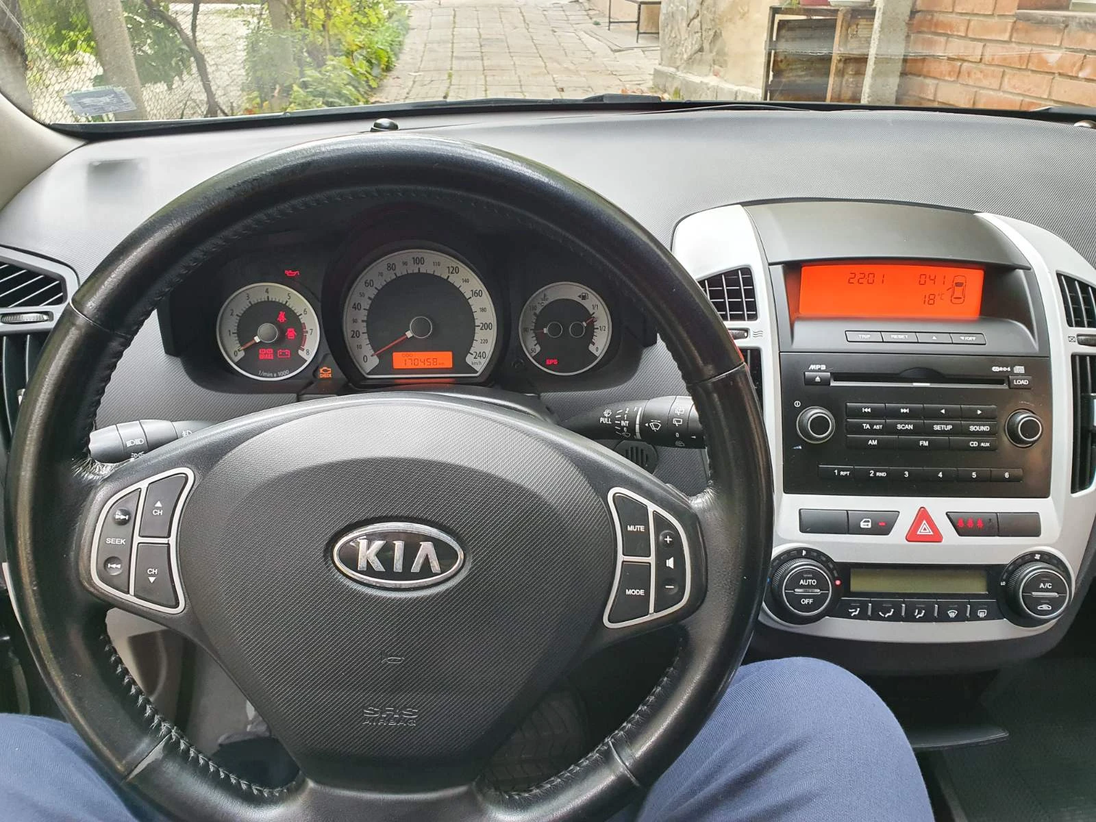 Kia Ceed 1.6, 115 к.с. бензин газ, снимка 8 - Автомобили и джипове - 54309784
