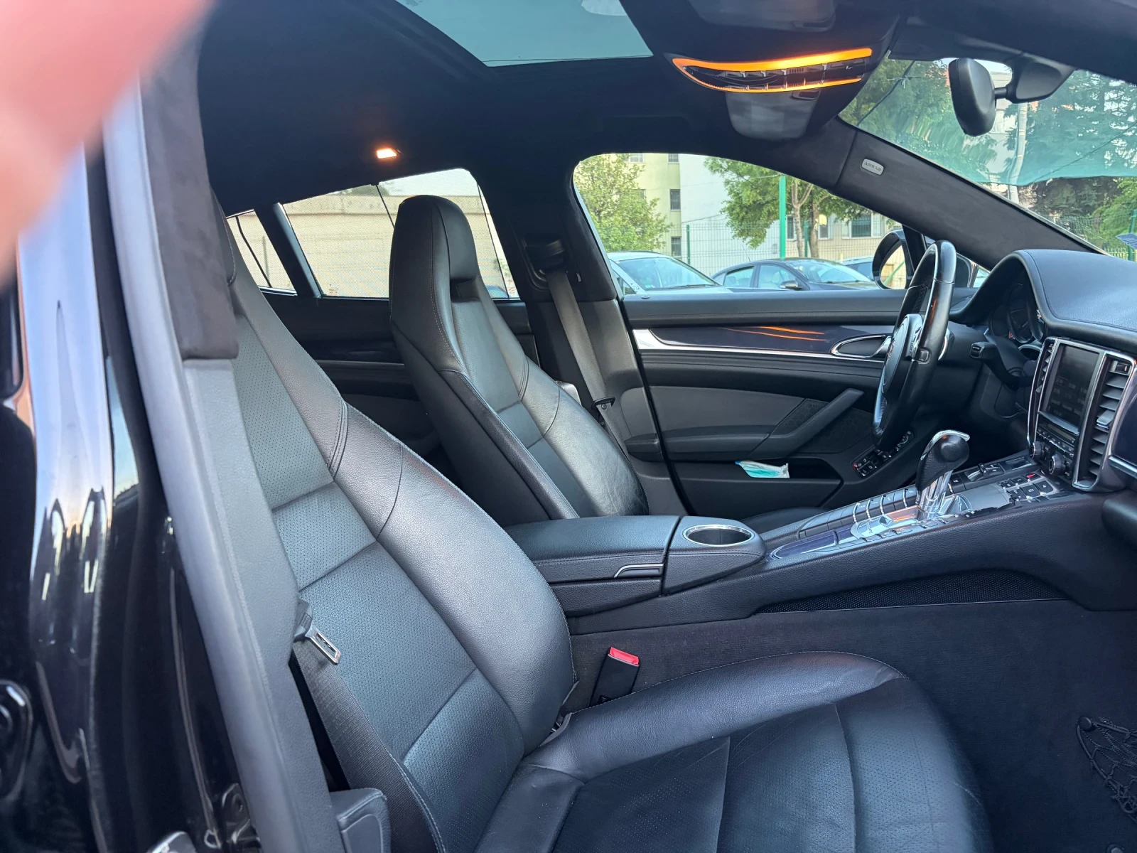 Porsche Panamera, снимка 17 - Автомобили и джипове - 54556574