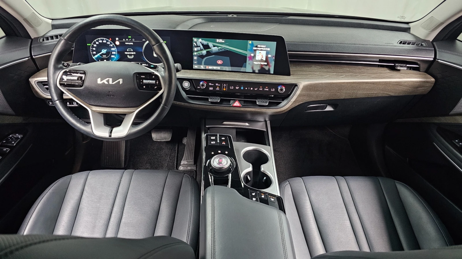 Kia K8 * Hybrid* Camera* Lane Asist* АВТОКРЕДИТ, снимка 7 - Автомобили и джипове - 54577933