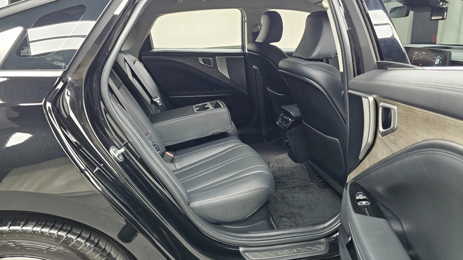 Kia K8 * Hybrid* Camera* Lane Asist* АВТОКРЕДИТ, снимка 14 - Автомобили и джипове - 54577933