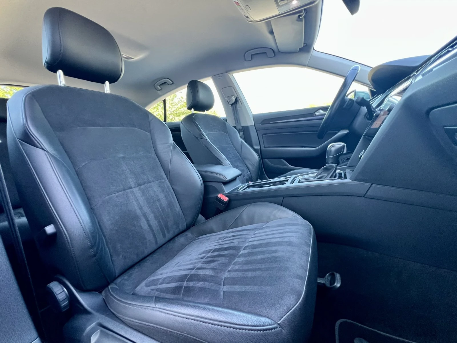 VW Arteon Elegance / 2.0TFSI / 190 к.с. / DSG / LED, снимка 12 - Автомобили и джипове - 54703065