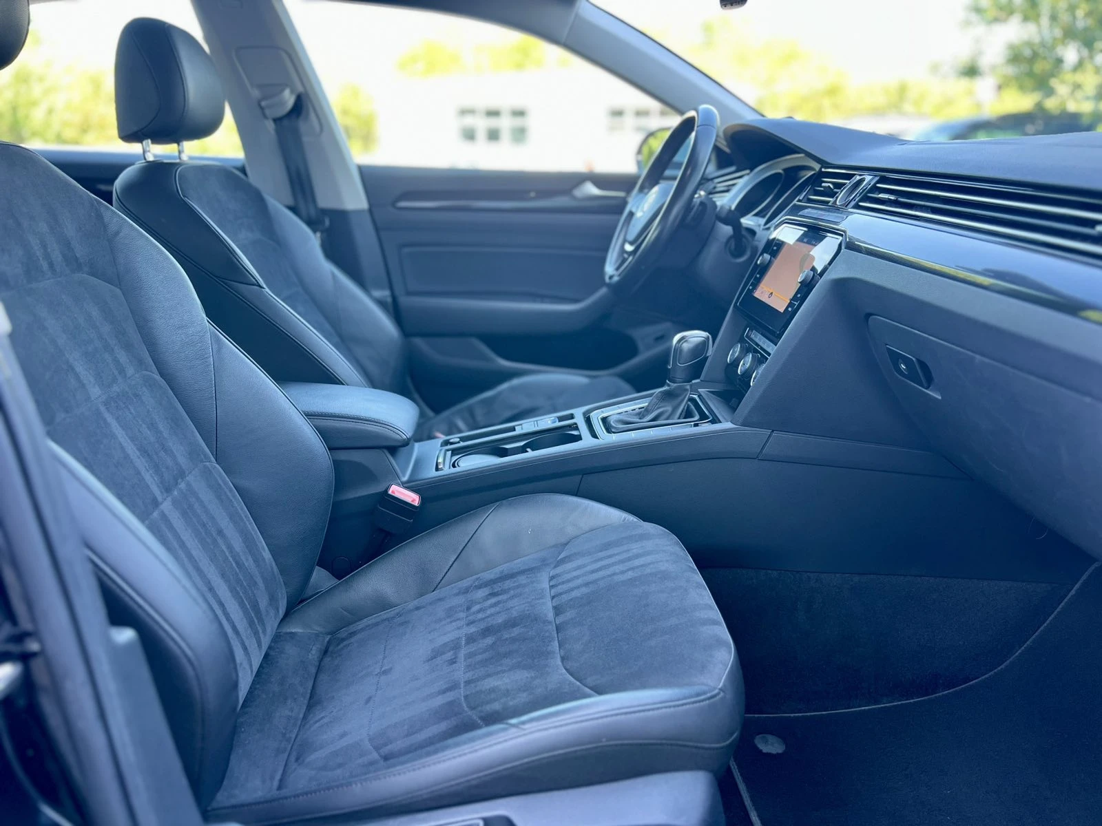 VW Arteon Elegance / 2.0TFSI / 190 к.с. / DSG / LED, снимка 11 - Автомобили и джипове - 54703065