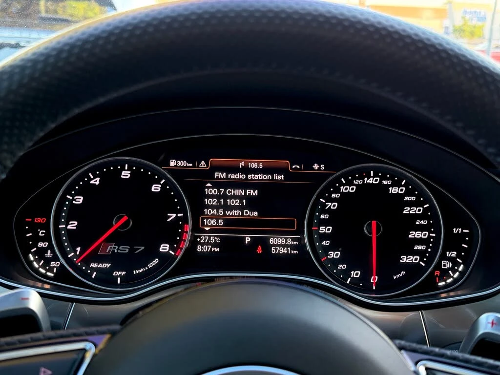 Audi Rs7 Performance * Carbon Ceramic Brakes * Цена до БГ, снимка 9 - Автомобили и джипове - 54856836