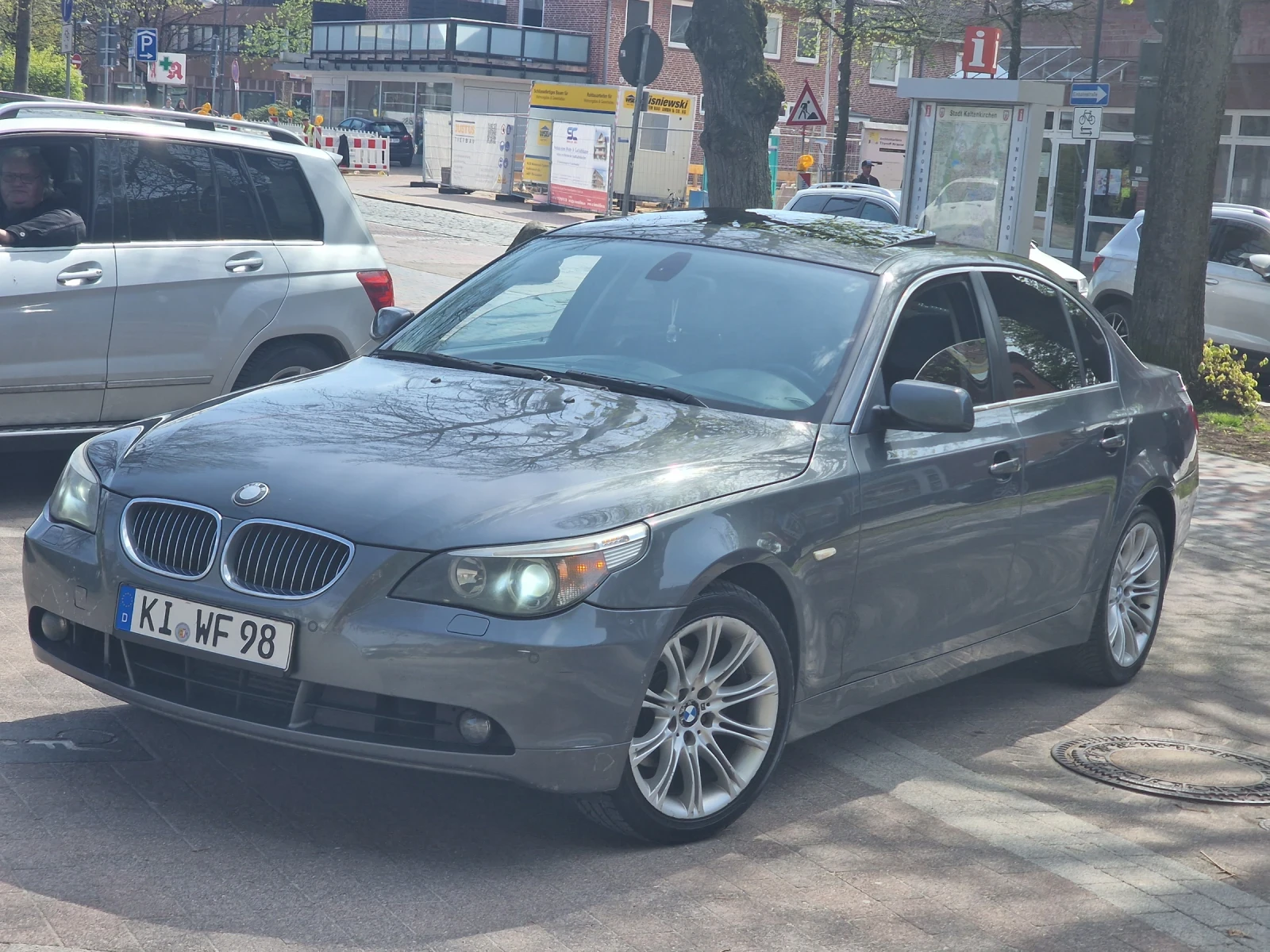 BMW 525