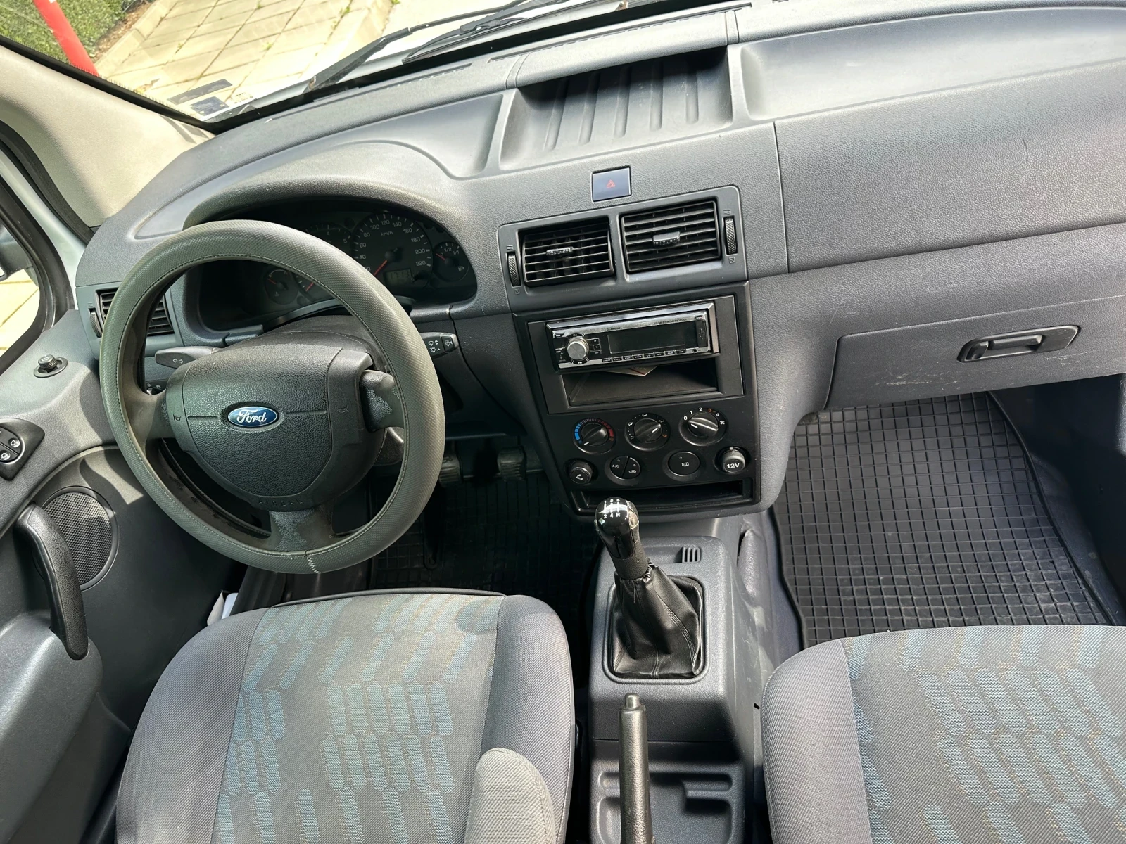 Ford Connect, снимка 8 - Автомобили и джипове - 55018309
