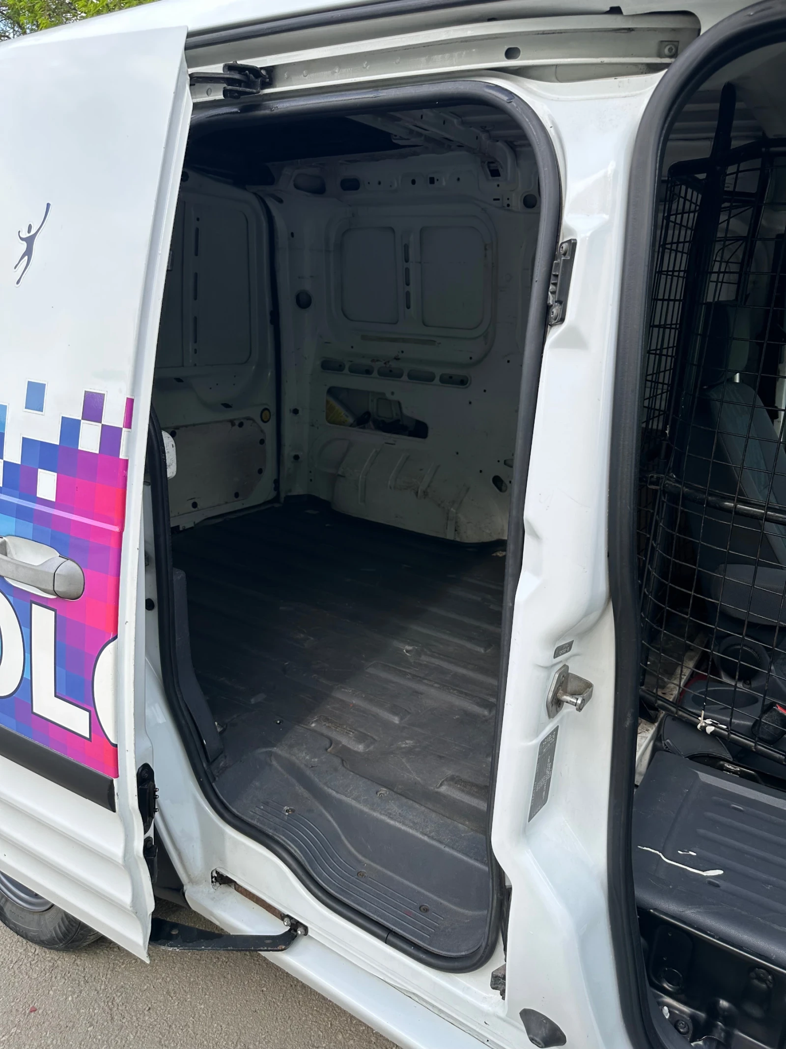 Ford Connect, снимка 11 - Автомобили и джипове - 55018309