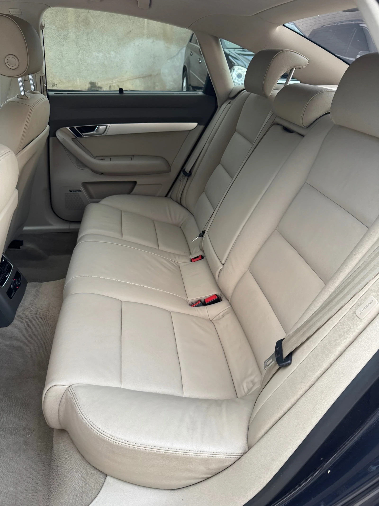 Audi A6 3, 0TDI 239k.c. Distronic!, снимка 11 - Автомобили и джипове - 55365401