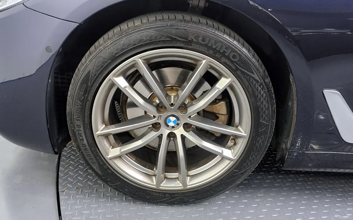 BMW 520 d, снимка 5 - Автомобили и джипове - 55507122