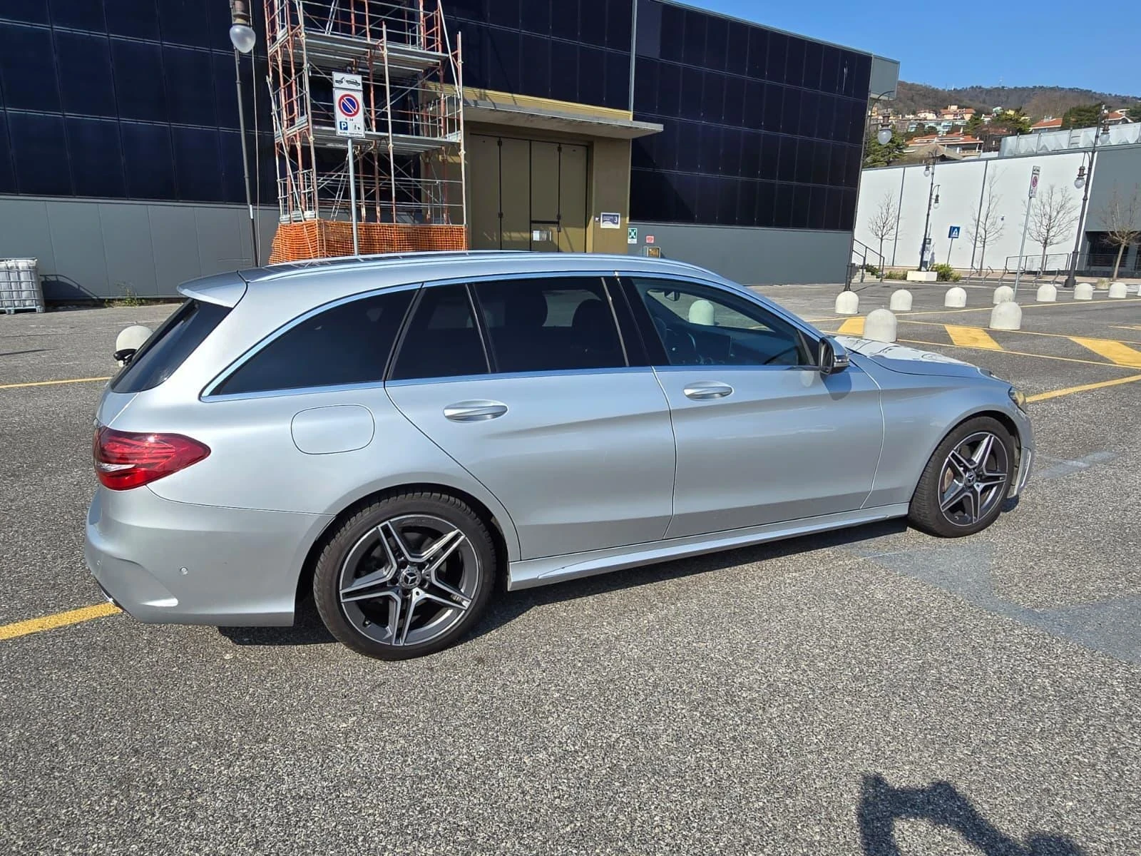 Mercedes-Benz C 200 Facelift AMG, снимка 2 - Автомобили и джипове - 55568303