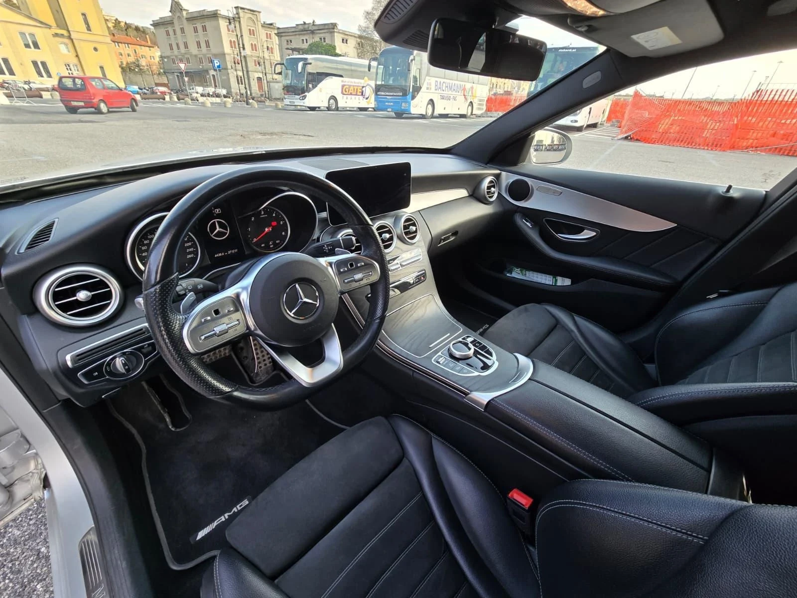 Mercedes-Benz C 200 Facelift AMG, снимка 8 - Автомобили и джипове - 55568303