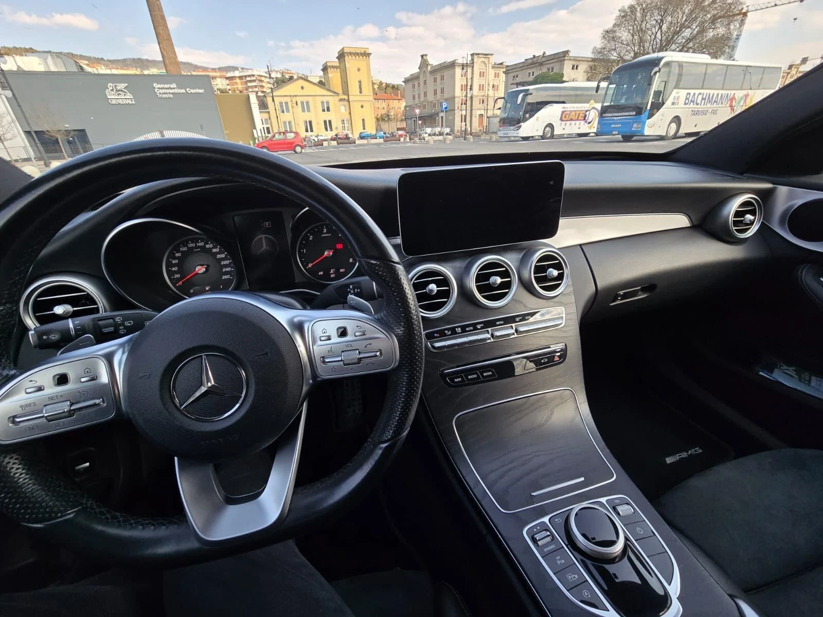 Mercedes-Benz C 200 Facelift AMG, снимка 9 - Автомобили и джипове - 55568303