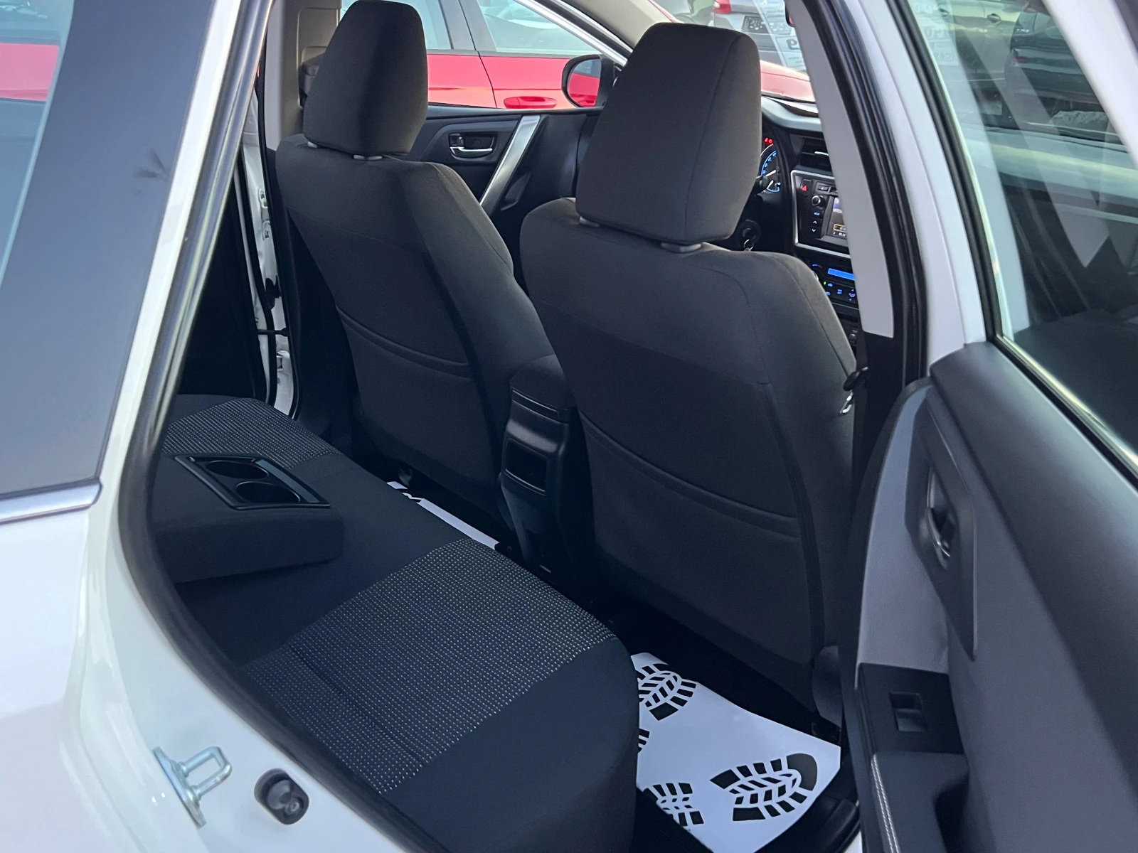 Toyota Auris ЛИЗИНГ-КЛИМА-НАВИ-КАМЕРА-ТОП, снимка 10 - Автомобили и джипове - 55729795
