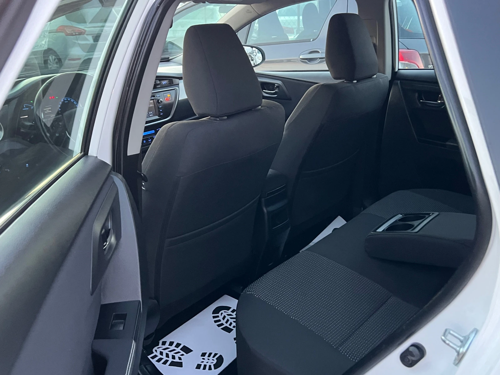 Toyota Auris ЛИЗИНГ-КЛИМА-НАВИ-КАМЕРА-ТОП, снимка 8 - Автомобили и джипове - 55729795