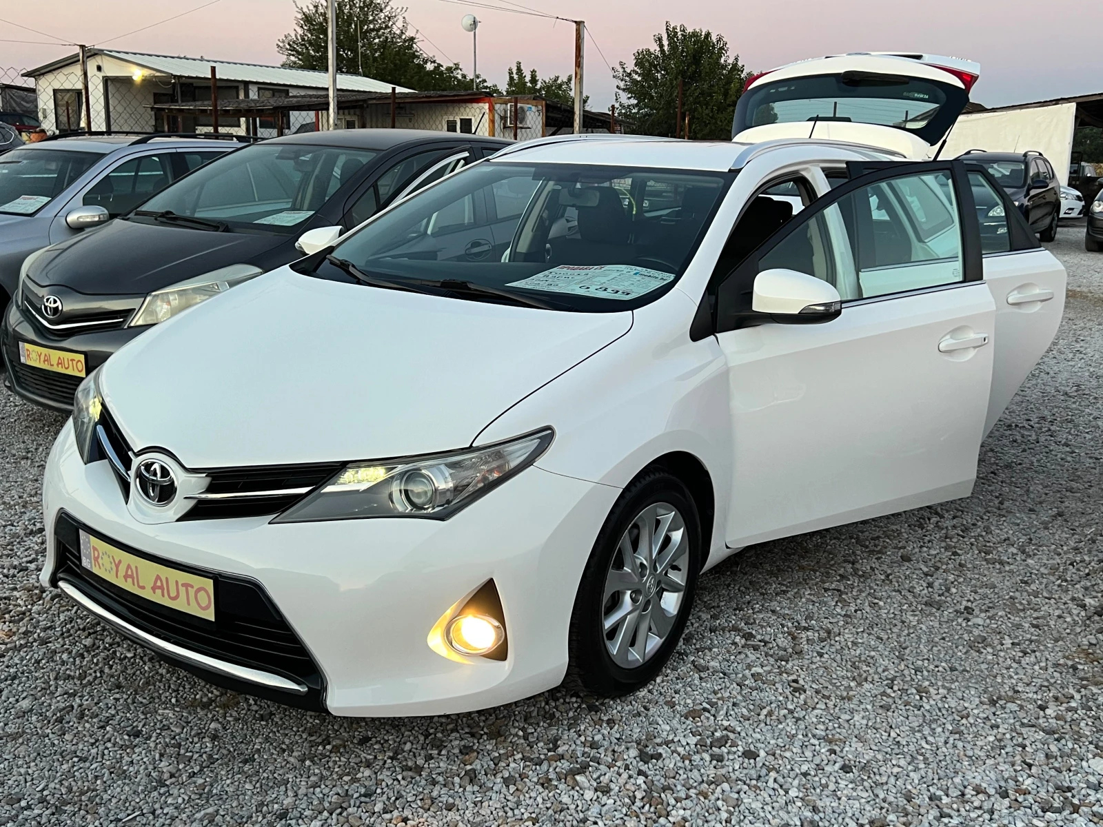 Toyota Auris ЛИЗИНГ-КЛИМА-НАВИ-КАМЕРА-ТОП, снимка 15 - Автомобили и джипове - 55729795