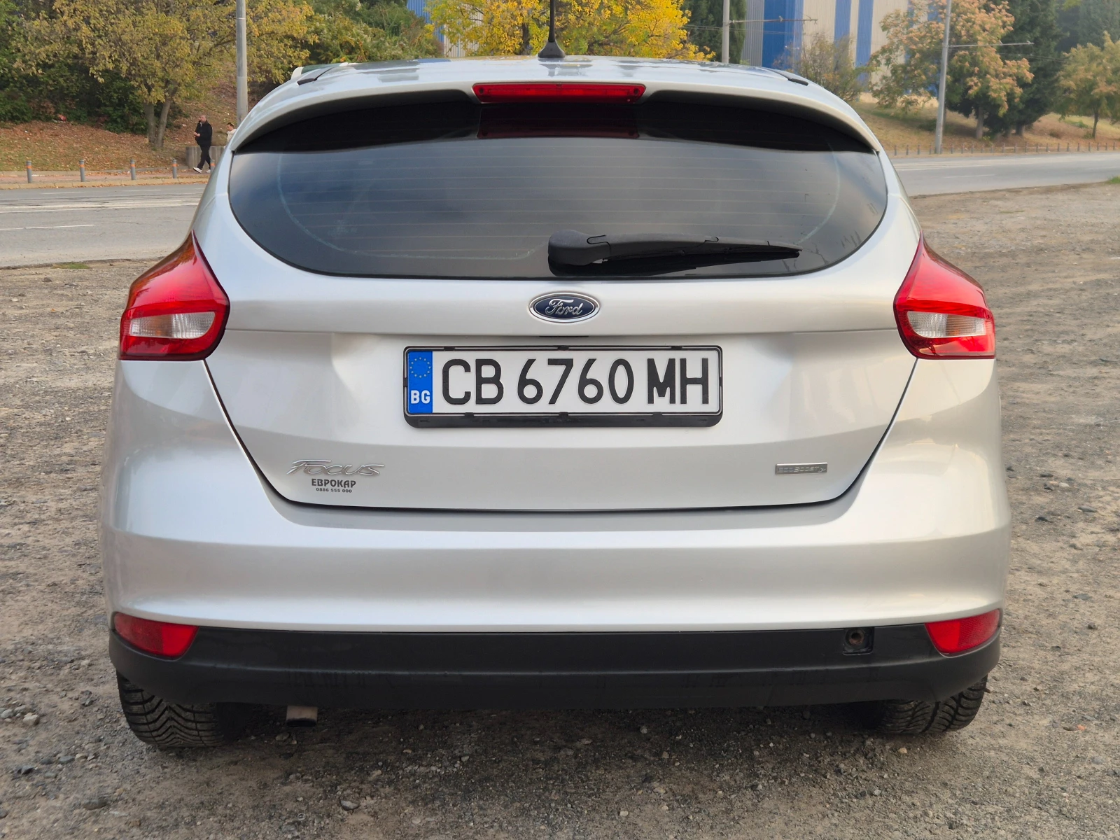 Ford Focus 1.0i 3бр, снимка 4 - Автомобили и джипове - 56589061