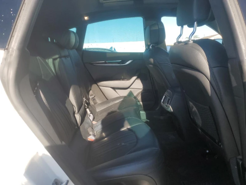 Maserati Levante, снимка 9 - Автомобили и джипове - 52554260