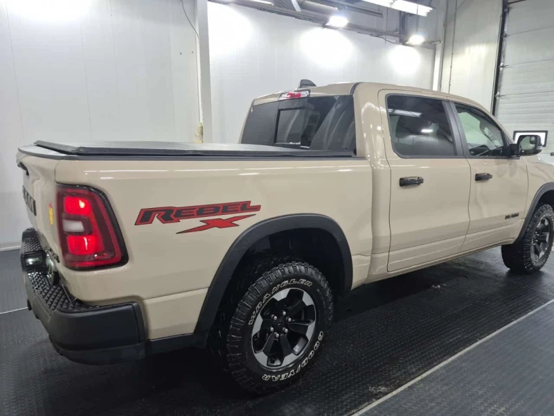 Dodge RAM 1500 REBEL CREW CAB SHORT BED  CARFAX, снимка 3 - Автомобили и джипове - 53564648