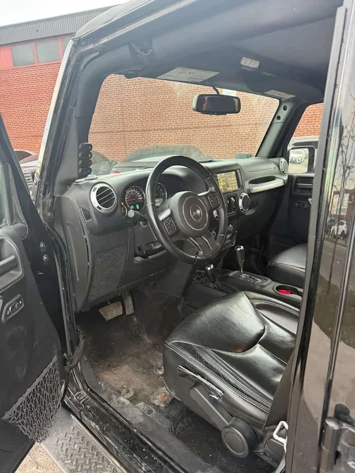 Jeep Wrangler * Sahara * АВТОКРЕДИТ БЕЗ ПЪРВОНАЧАЛНА ВНОСКА* , снимка 5 - Автомобили и джипове - 55230182