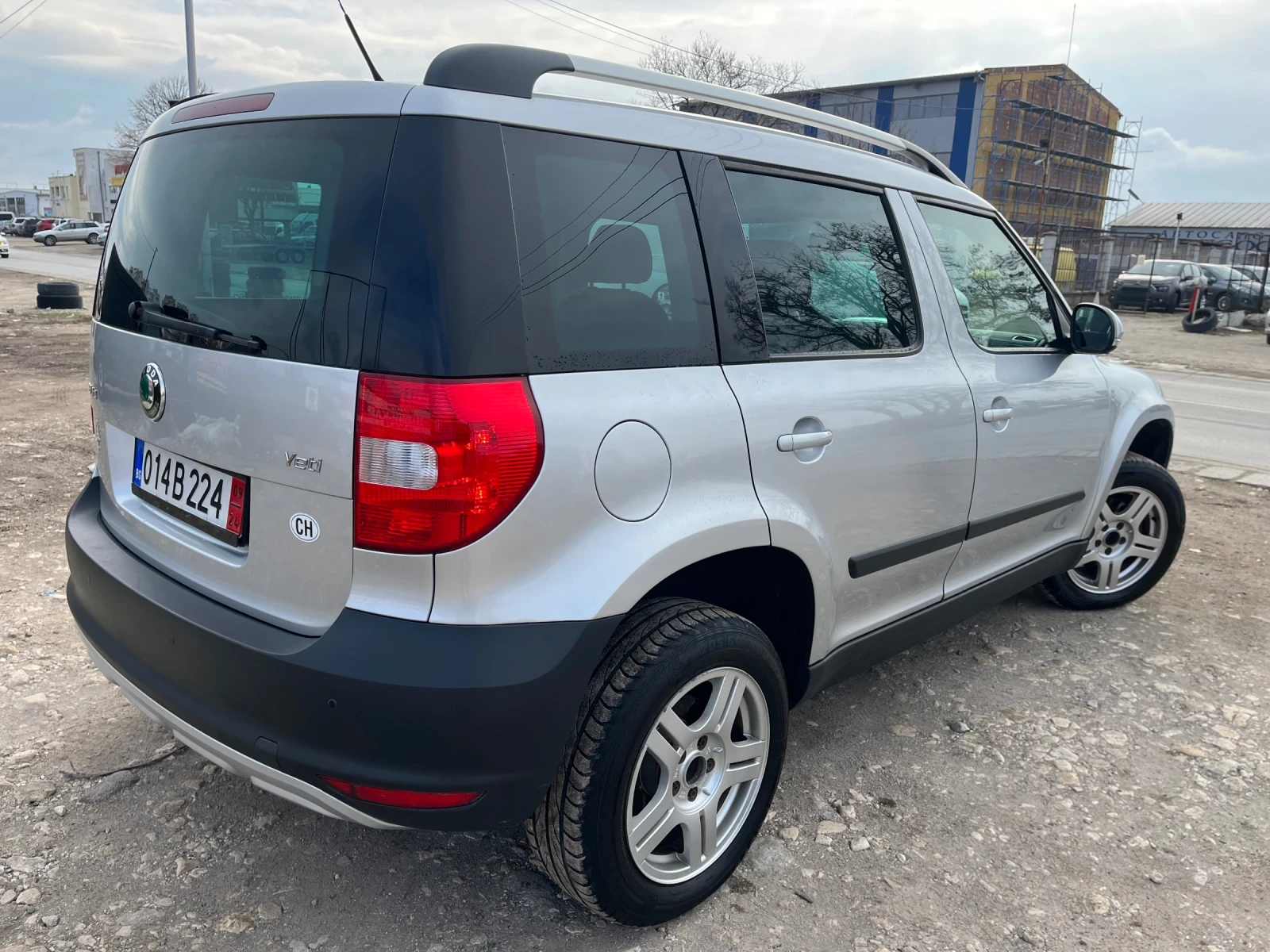 Skoda Yeti 1.8i Swiss - изображение 6