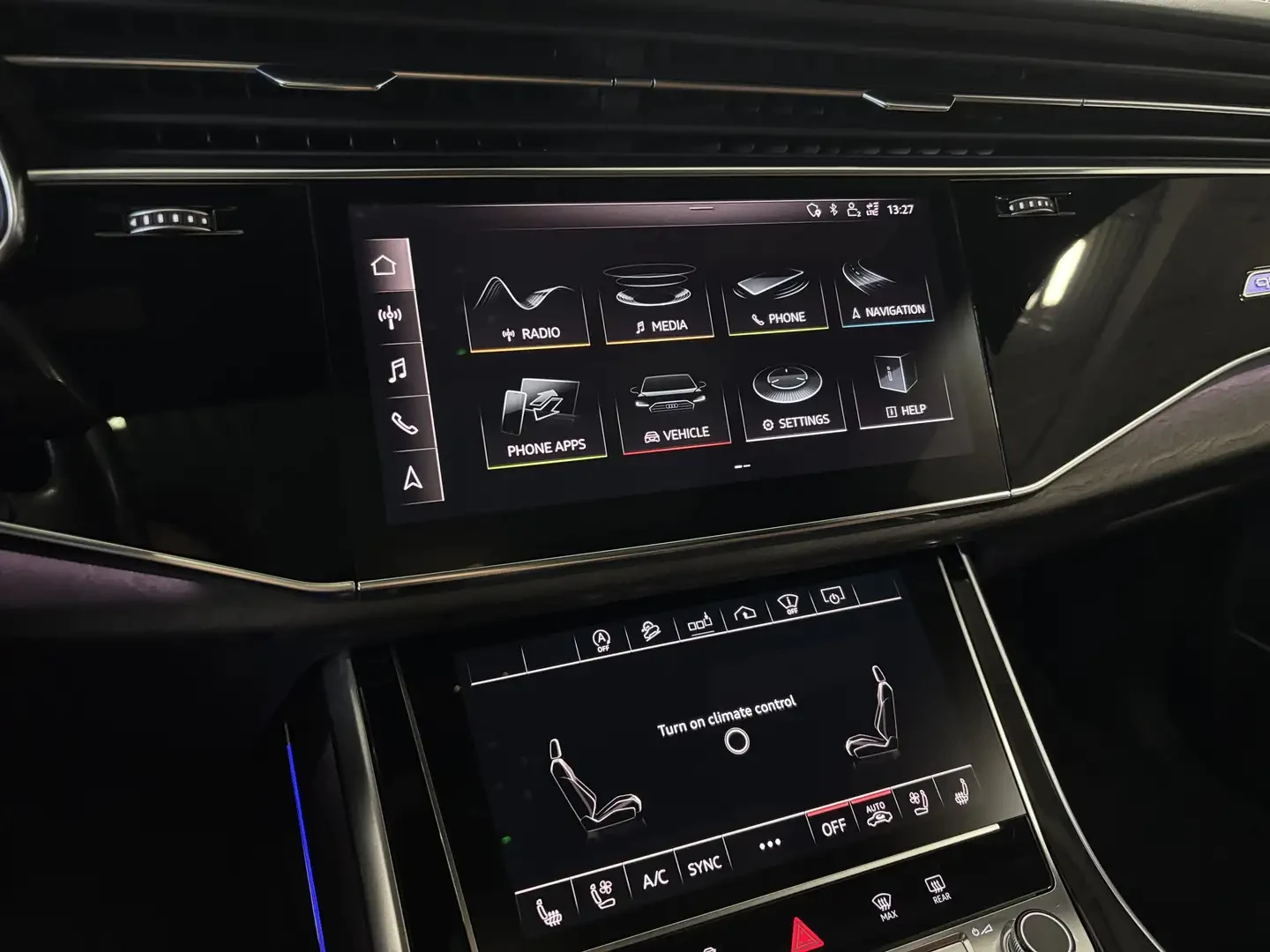 Audi Q8 55TFSI Technik S-Line(Carfax) - изображение 8