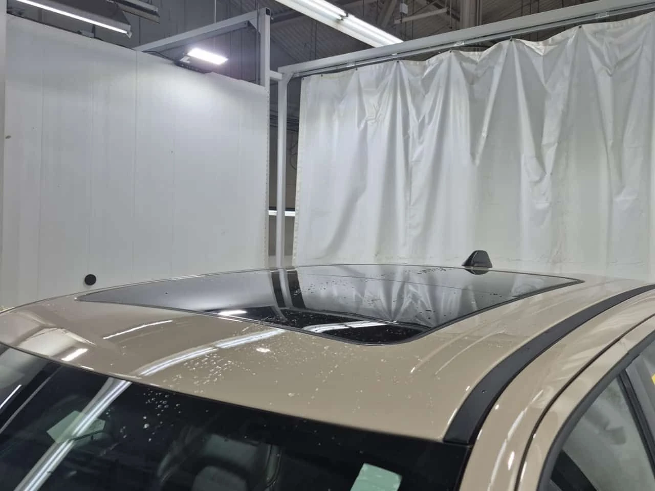 Dodge RAM 1500 REBEL CREW CAB SHORT BED  CARFAX - изображение 8