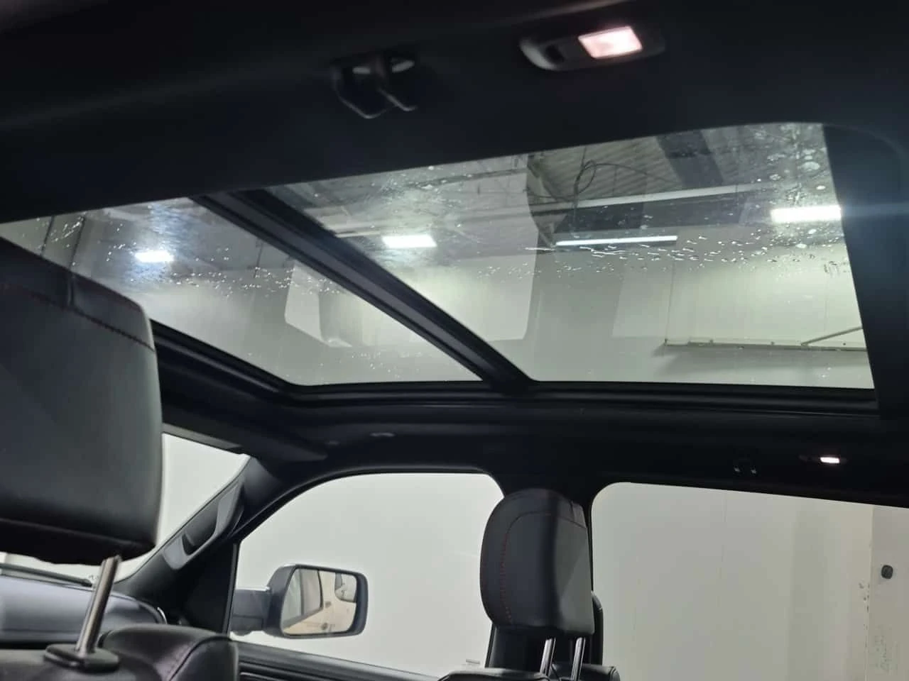 Dodge RAM 1500 REBEL CREW CAB SHORT BED  CARFAX | Mobile.bg � ����������� 12