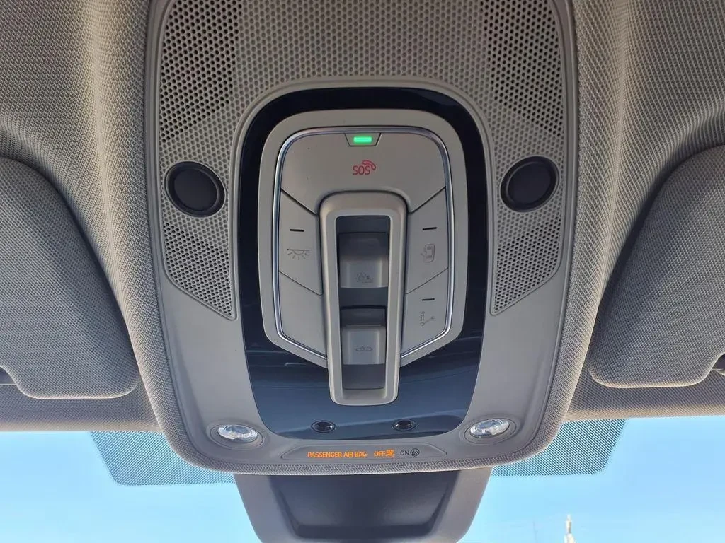 Audi Q8 55 Premium Plus, снимка 13 - Автомобили и джипове - 54402875