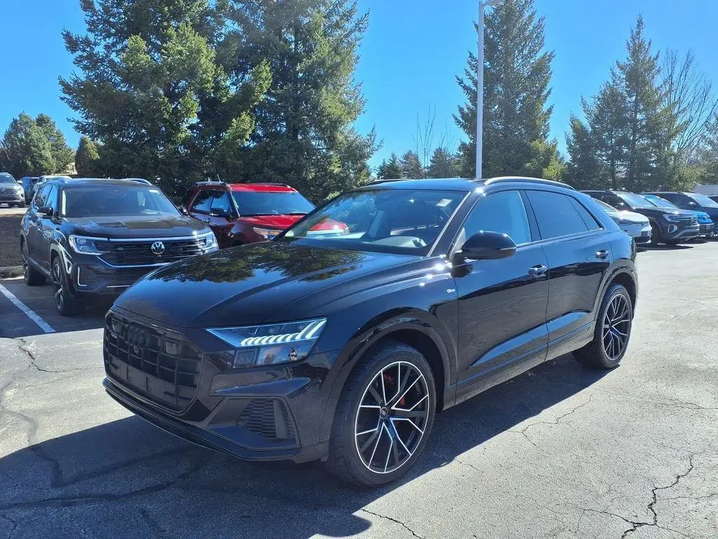 Audi Q8 55 Premium Plus, снимка 2 - Автомобили и джипове - 54402875