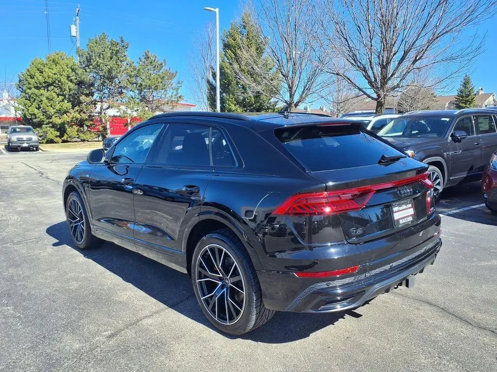 Audi Q8 55 Premium Plus, снимка 3 - Автомобили и джипове - 54402875