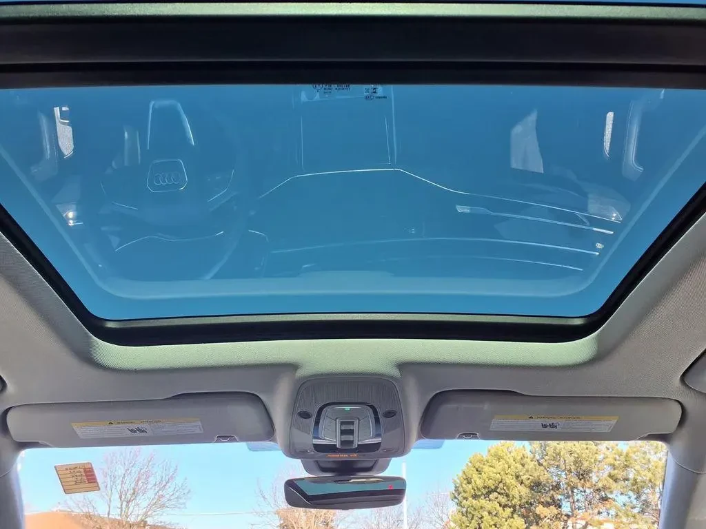 Audi Q8 55 Premium Plus, снимка 11 - Автомобили и джипове - 54402875